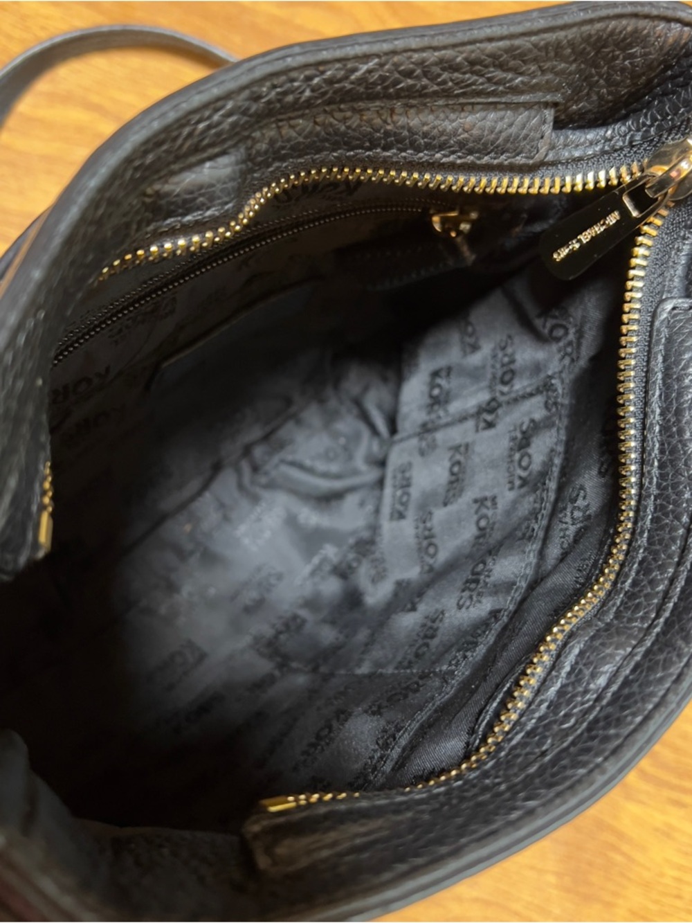 Michael Kors Black Leather Hamilton Traveler Messenger bag & Small Wallet Set - Picture 6 of 14